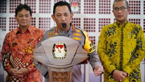 foto-kapolri MoU dengan KPU, Kapolri: Jaga Persatuan Kesatuan di Pemilu 2024 Syarat Mutlak