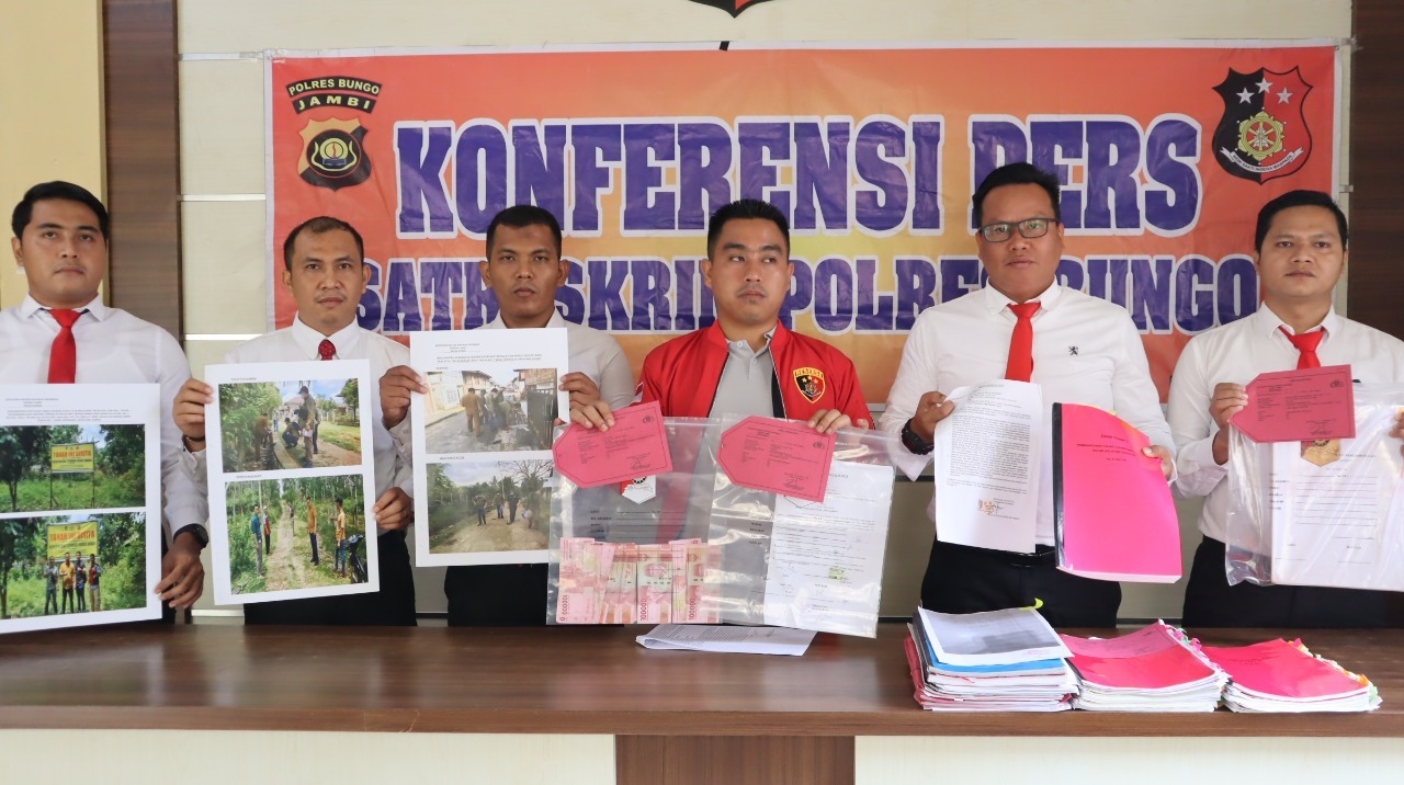 Polres Bungo Ungkap Kasus Korupsi Pengelolaan APBDus Tanah Periuk TA 2017-2018