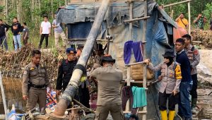 foto-tim-gabungan-polda-jambi-polres-tebo Tim Gabungan Polda Jambi dan Polres Tebo Tertibkan PETI