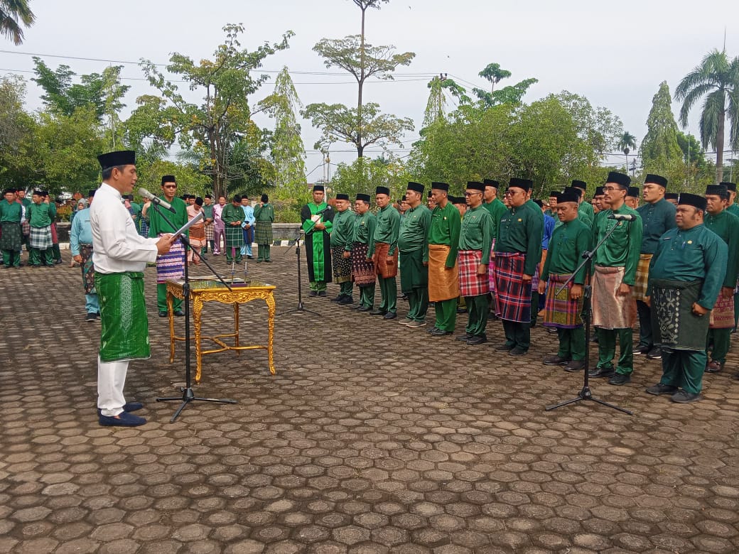 Bupati Batanghari Muhammad Fadhil Arief Melantik dan Mengangkat Kembali Sumpah Janji Jabatan PNS