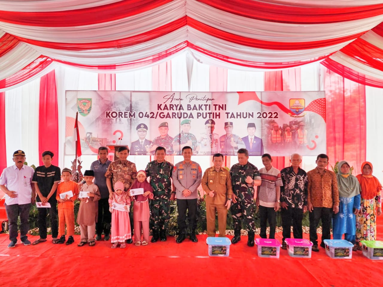 Kapolda Jambi Hadiri Penutupan Karya Bakti TNI Korem 042 Gapu tahun 2022