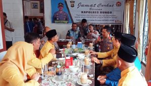 foto-kapolres-bungo-akbp-wahyu-bram Program Jumat Curhat : Kapolres Bungo Dengarkan Keluhan Masyarakat Rimbo Tengah