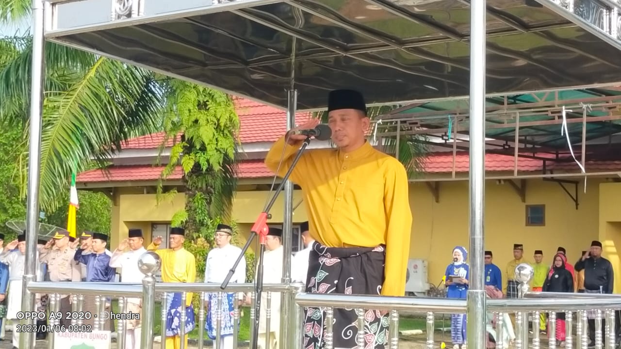 Wakil Bupati Bungo Menjadi Inspektur Upacara HUT Provinsi Jambi Ke 66
