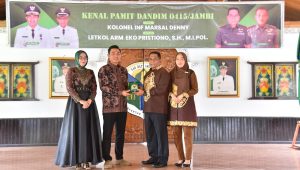 foto bupati batanghari kenal pamit