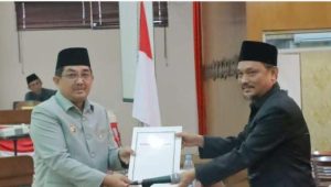 foto-bupati-tanjab-barat-anwar-sadat Bupati Tanjab Barat Sampaikan Pendapat Alhir Atas Keputusan DPRD Terhadap Ranperda Pertanggungjawaban APBD TA 2022