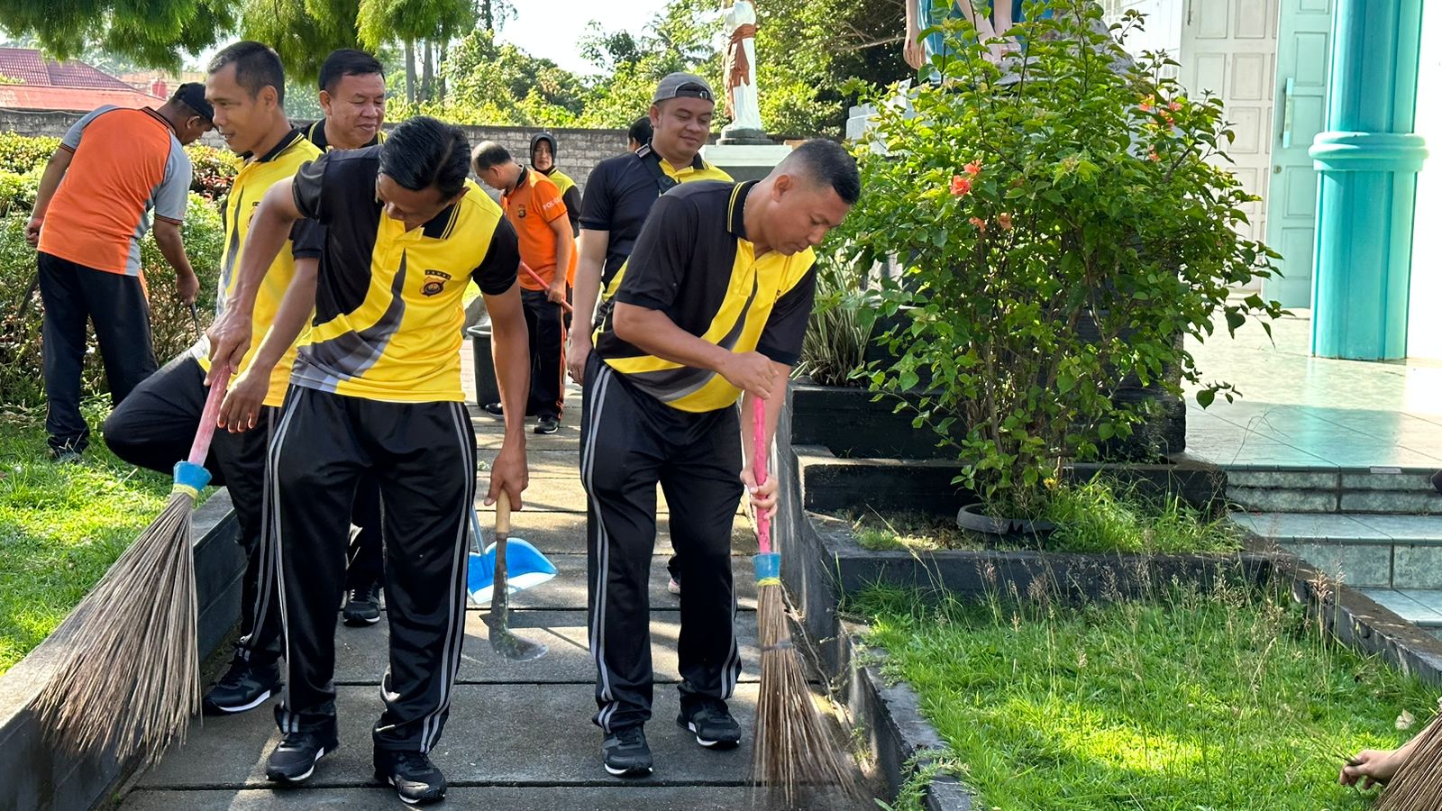 foto polres bungo bakti sosial