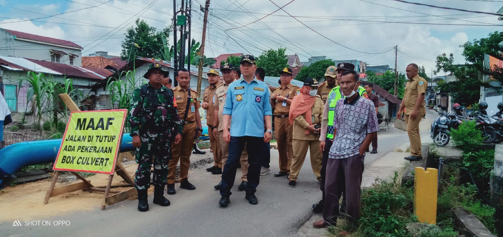 foto walikota jambi tinjau drainase