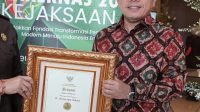 foto-al-haris-gubernur-jambi Terima Penghargaan R. Soeprapto Award Tahun 2024, Gubernur Al Haris Ajak Seluruh Kepala Daerah Tetap Solid dan Berkontribusi untuk Kejaksaan