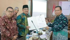 foto-bupati-tanjab-barat-hadiri-entry-meeting Hadiri Entry Meeting Tim BPK RI Perwakilan Jambi, Bupati Tanjab Barat Tegaskan Selama Masa Pemeriksaan OPD di Minta Kooperatif dan Stay By di Tempat