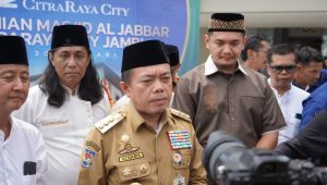 foto-gubernur-jambi-resmikan-masjid-aljabar Resmikan Masjid Al Jabbar, Gubernur Al Haris: Gunakan Masjid Sebagai Sarana Pendidikan