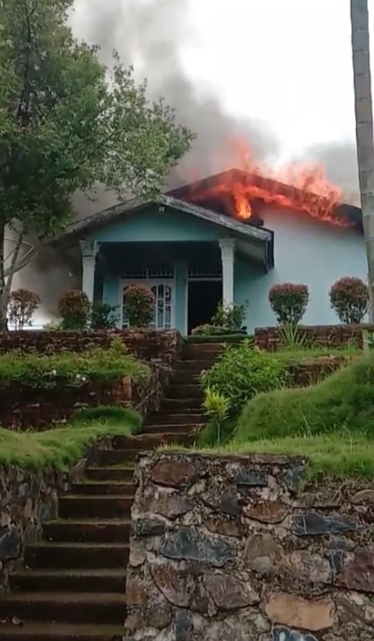 Si Jago Merah Hanguskan Rumah di Kelurahan Pasir Putih