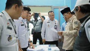 IMG-20240215-WA0003 Pastikan Pemilu Berjalan Aman, Bupati dan Wakil Bupati Tanjab Barat Tinjau Sejumlah TPS