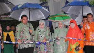 foto-bupatibungo-mashuri-menghadiri-pasarbedug-1445h Bupati Bungo H.Mashuri bersama Wakil Bupati Menghadiri Pembukaan Pasar Bedug