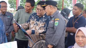 foto-ombudsmanri-jambi Ramai Dihadiri Masyarakat, Anggota Ombudsman RI Tinjau Gerai Pelayanan di Festival Pelayanan Publik Tebo