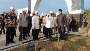 Bupati Tanjung Jabung Barat Meresmikan Taman Pemakaman Umum (TPU) Berkah di Kecamatan Tungkal Ilir
