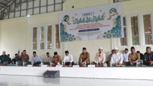 Wakil Bupati Tanjab Barat Hadiri Halal Bihalal Santri Lirboyo