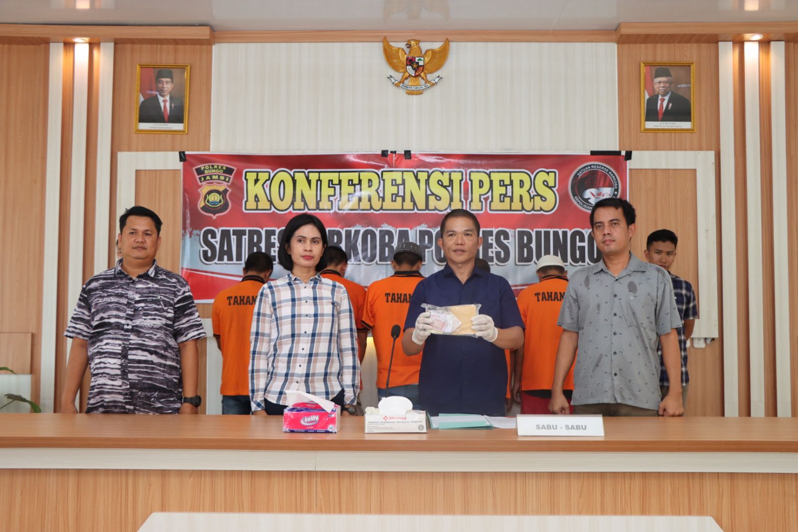 Satresnarkorba Polres Bungo Amankan 5 Orang Pelaku Penyalahgunaan Nakotika Jenis Sabu-sabu