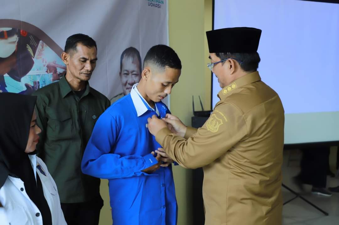 Bupati Tanjabbar Membuka Secara Resmi Pelatihan Berbasis Kompetensi (PBK) Angkatan II Tahun 2024.