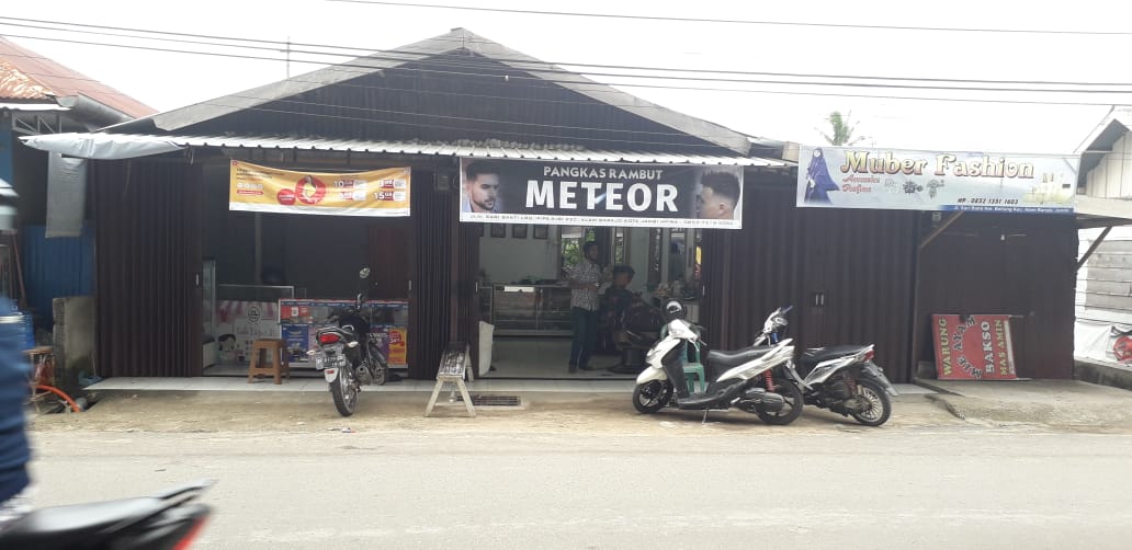 Kota Jambi, DIJUAL Rumah Beserta Kios 4 Pintu Lokasi Strategis