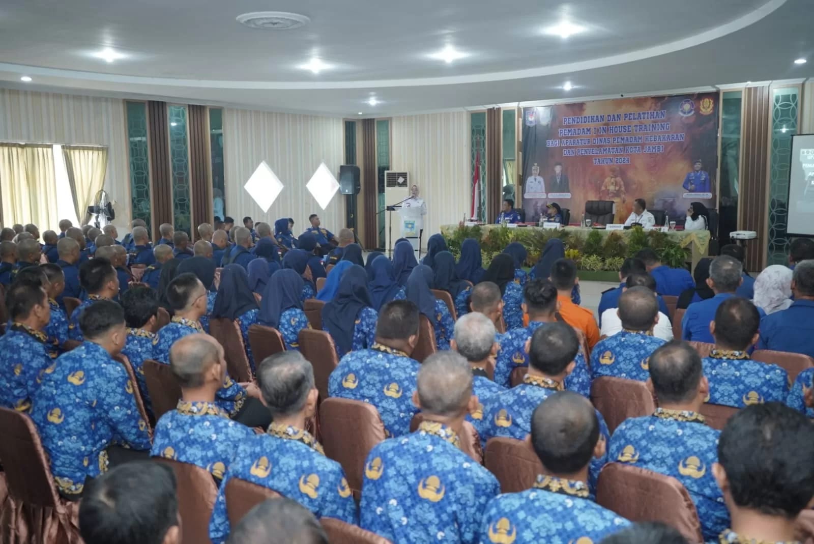 Sri Minta Personil Damkartan Quick Respon dalam Penanggulangan Kebakaran dan Penyelamatan