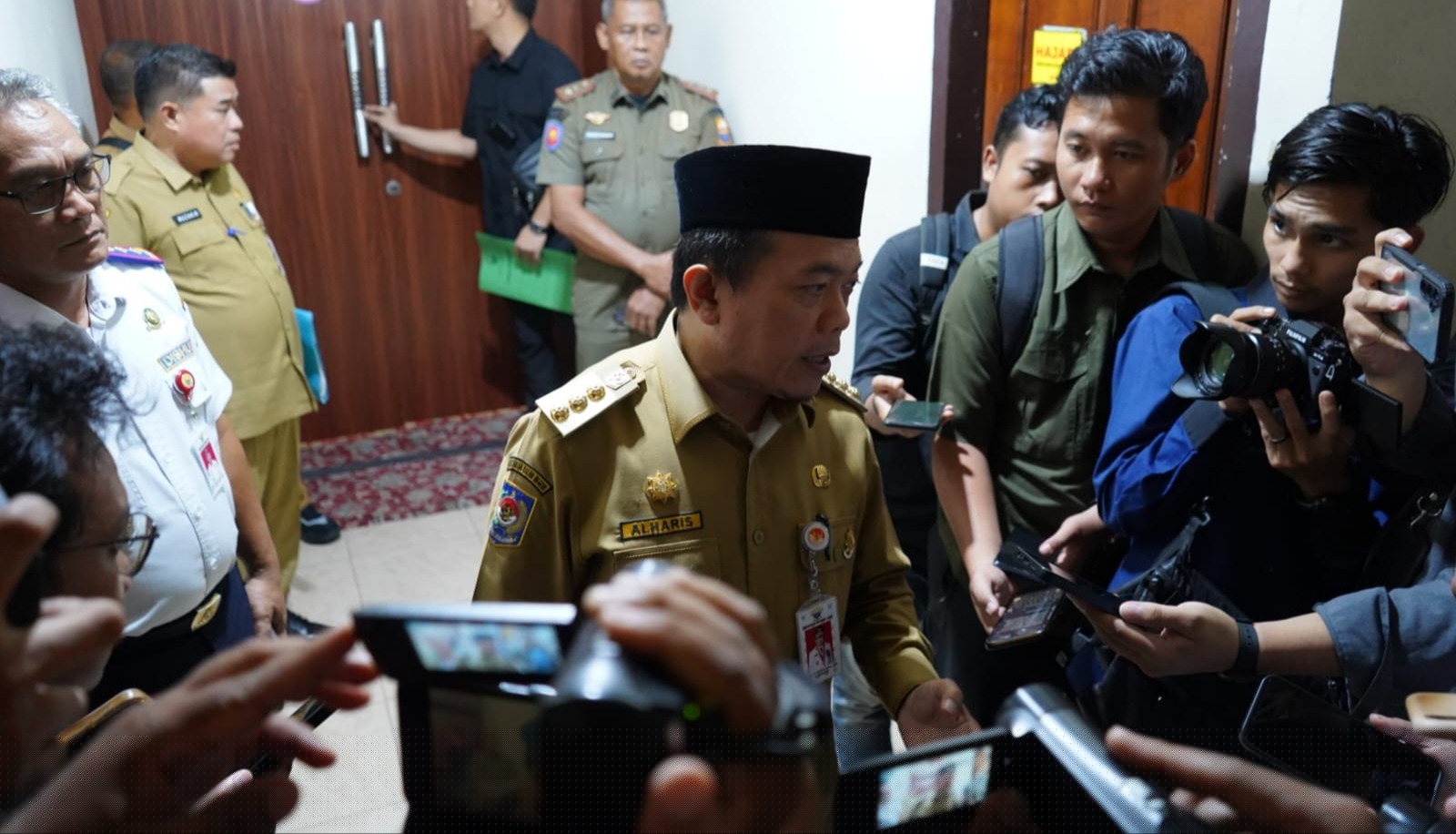 Gubernur Al Haris Minta Pengusaha Ganti Rugi Kerusakan Fender Jembatan Batanghari I