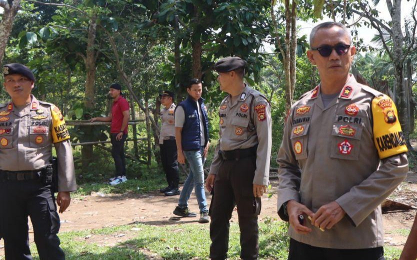 Operasi Antik Siginjai 2024: Polres Bungo Bakar Basecamp Tempat Mengkonsumsi Narkotika