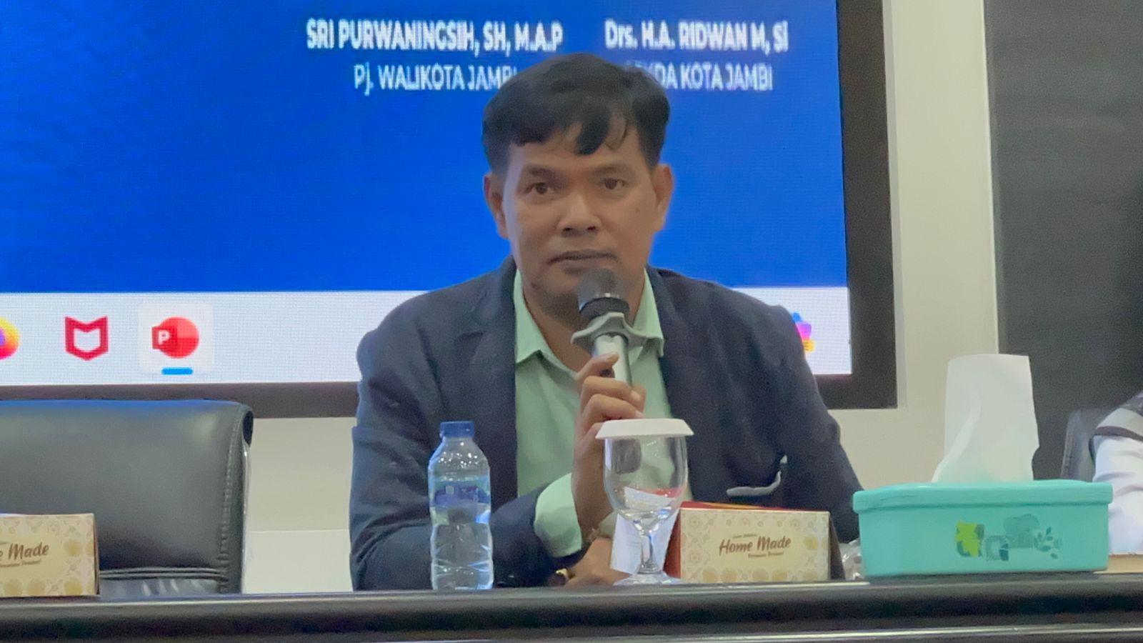 Ketua SMSI Jambi Mukhtadi Putranusa Jadi Pemateri di FGD Pemkot Jambi