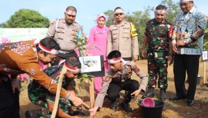IMG-20240627-WA0011 Sambut Hari Bhayangkara Ke- 78, Polres Bungo Tanam 2305 Pohon