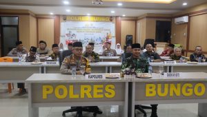IMG-20240629-WA0000 Polres Bungo Bersama Forkopimda Ikuti Kegiatan Doa Lintas Agama Dengan Mabes Polri Via Zoom Dalam Rangka Peringatan Hut Bhayangkara Ke–78