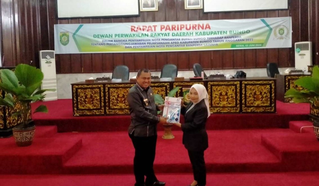 Ketua DPRD Bungo Pimpin Rapat Paripurna, Penyampaian Nota Pengantar Ranperda dan Pertanggungjawaban Pelaksanaan APBD