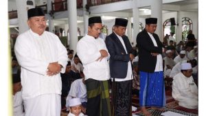 IMG_20240626_130403 Bupati H. Mashuri Laksanakan Sholat Idul Adha 2024 di Mesjid Agung Al-Mubarok