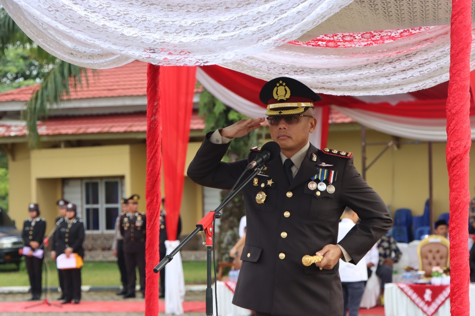 Kapolres Bungo AKBP Singgih Hermawan Irup Upacara Hari Bhayangkara ke-78 Tahun 2024 