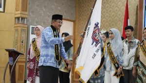 IMG-20240801-WA0013 Resmi Bupati Anwar Sadat dan Ketua TP-PKK Dikukuhkan sebagai Ayah dan Bunda Genre Tanjung Jabung Barat