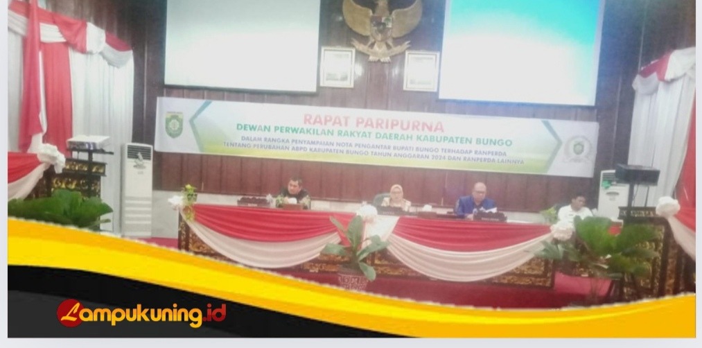 DPRD Bungo Gelar Rapat Paripurna Penyampaian Nota Pengantar Bupati Terhadap Ranperda Tentang Perubahan APBD Tahun 2024 Dan Ranperda Lainya