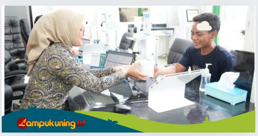 BPJS Kesehatan Kantor Cabang Muara Bungo Bagikan Souvenir di Hari Pelanggan Nasional.