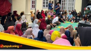 IMG_20241005_192444 Meski Hujan Turun, Massa Pendukung Jumiwan - Maidani di Pelayang Tetap Membludak
