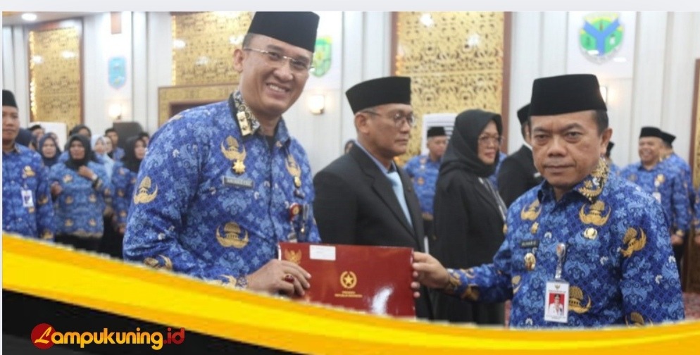 Kadis Kominfo Provinsi Jambi Ariansyah Terima Penghargaan Dari Presiden RI