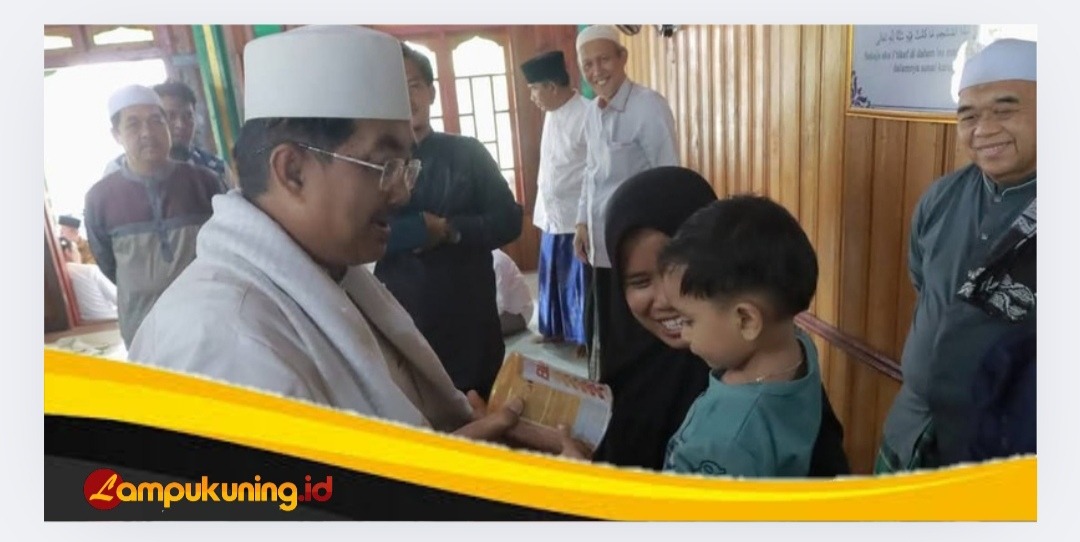 Bupati Tanjab Barat Safari Jum'at Berkah di Masjid Nurul Huda Desa Mekar Tanjung