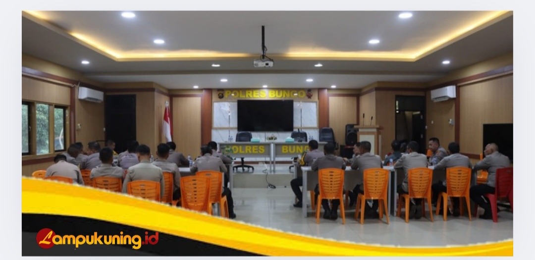 Jelang PSU, Kapolres Bungo AKBP Natalena Eko Cahyono Menggelar Bimtek Ke Personel Pam TPS dan Padal