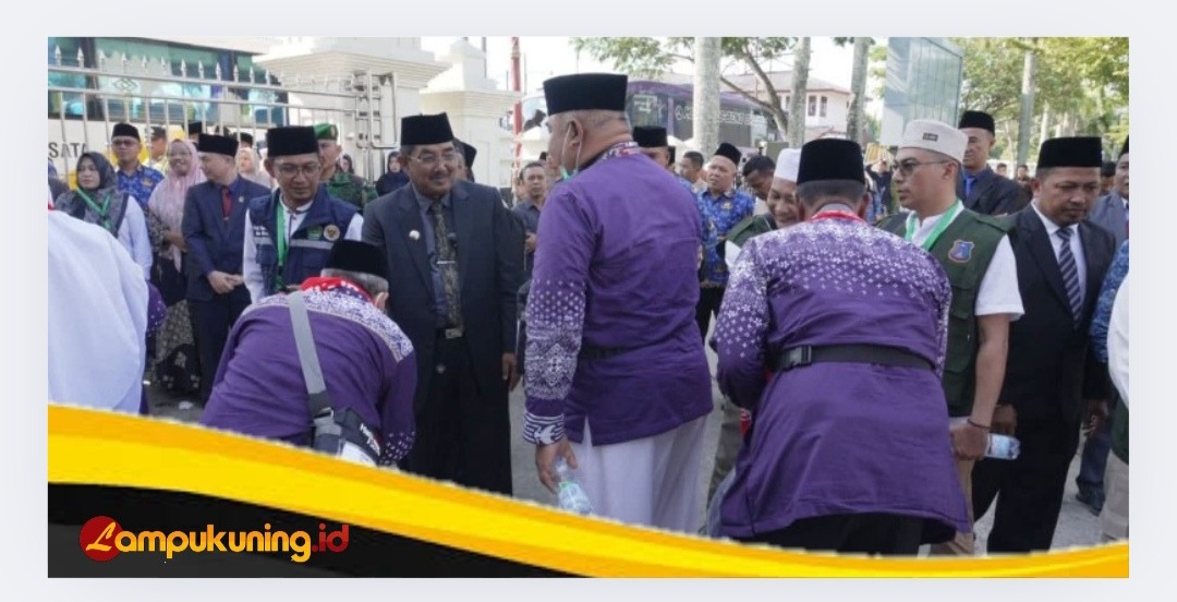 Bupati Tanjabbar Lepas Ratusan Calon Haji: Harapan dan Doa Menggema untuk Haji yang Mabrur