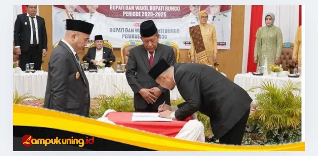 Bupati Bungo H. Dedy Putra dan Wakil Bupati Tri Wahyu Hidayat Melaksanakan Prosesi Sertijab