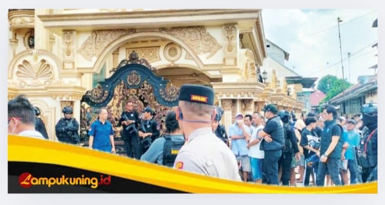 IMG_20250731_112546 Rumah Mewah Crazy Rich Tulung Selapan H. Sutar, Digeledah BNN