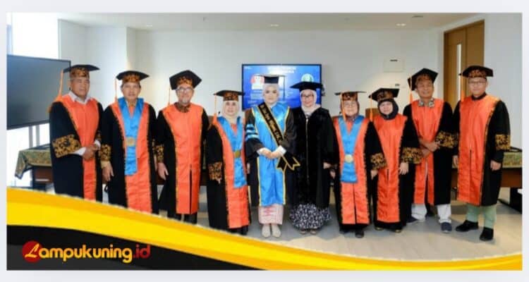 IMG_20251004_154025 Dosen Universitas Jambi Raih Gelar Doktor lewat Penelitian Sastra Anak dan Kecerdasan Emosional
