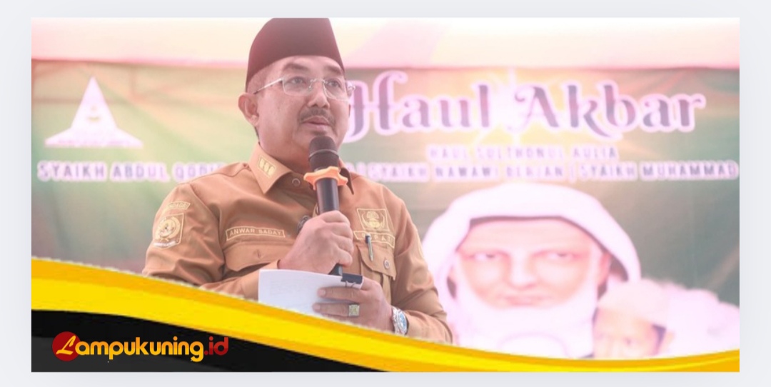 Bupati Anwar Sadat Hadiri Haul Syekh Abdul Qadir Al-Jailani di Desa Tanjung Senjulang Kecamatan Bram Itam
