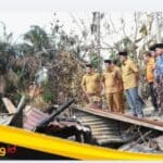 Bupati Tanjabbar Tinjau Lokasi Kebakaran Sekaligus Salurkan Bantuan Kepada Warga Terdampak.