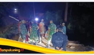 IMG_20260330_085615 Tanggap Bencana, Danramil Tanah Tumbuh Bersama Warga dan Forkopimcam Gotong Royong Bangun Jembatan Darurat Hingga Malam Hari
