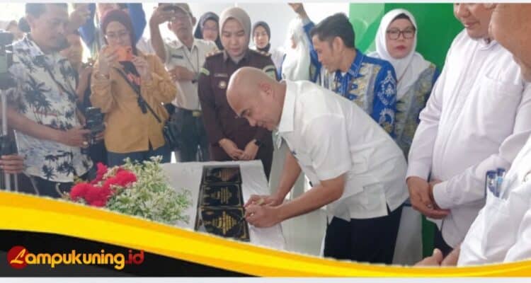 Bupati Dedy Putra Bersama Wakil Bupati Ustadz Tri Wahyu Hidayat Resmikan 2 Gedung Puskesmas dan 3 Gedung Pustu