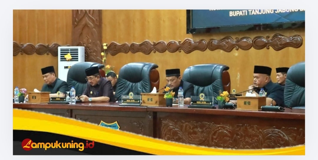 Bupati Anwar Sadat Hadiri Paripurna, DPRD Sampaikan Pemandangan Umum Fraksi atas LKPJ 2025