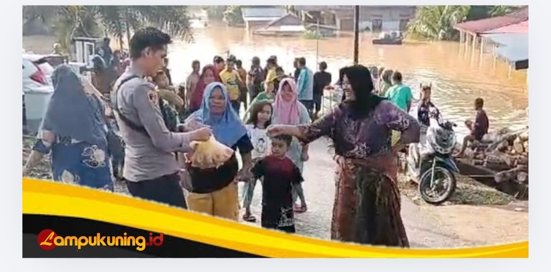 Polri Bersama Stakeholder Tangani Banjir di Merangin dan Sarolangun, Warga Diimbau Tetap Waspada