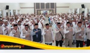 Lepas 443 Jamaah Haji Kloter BTH 21, Abdullah Sani Pesan Jamaah Jaga Kesabaran dan Keikhlasan